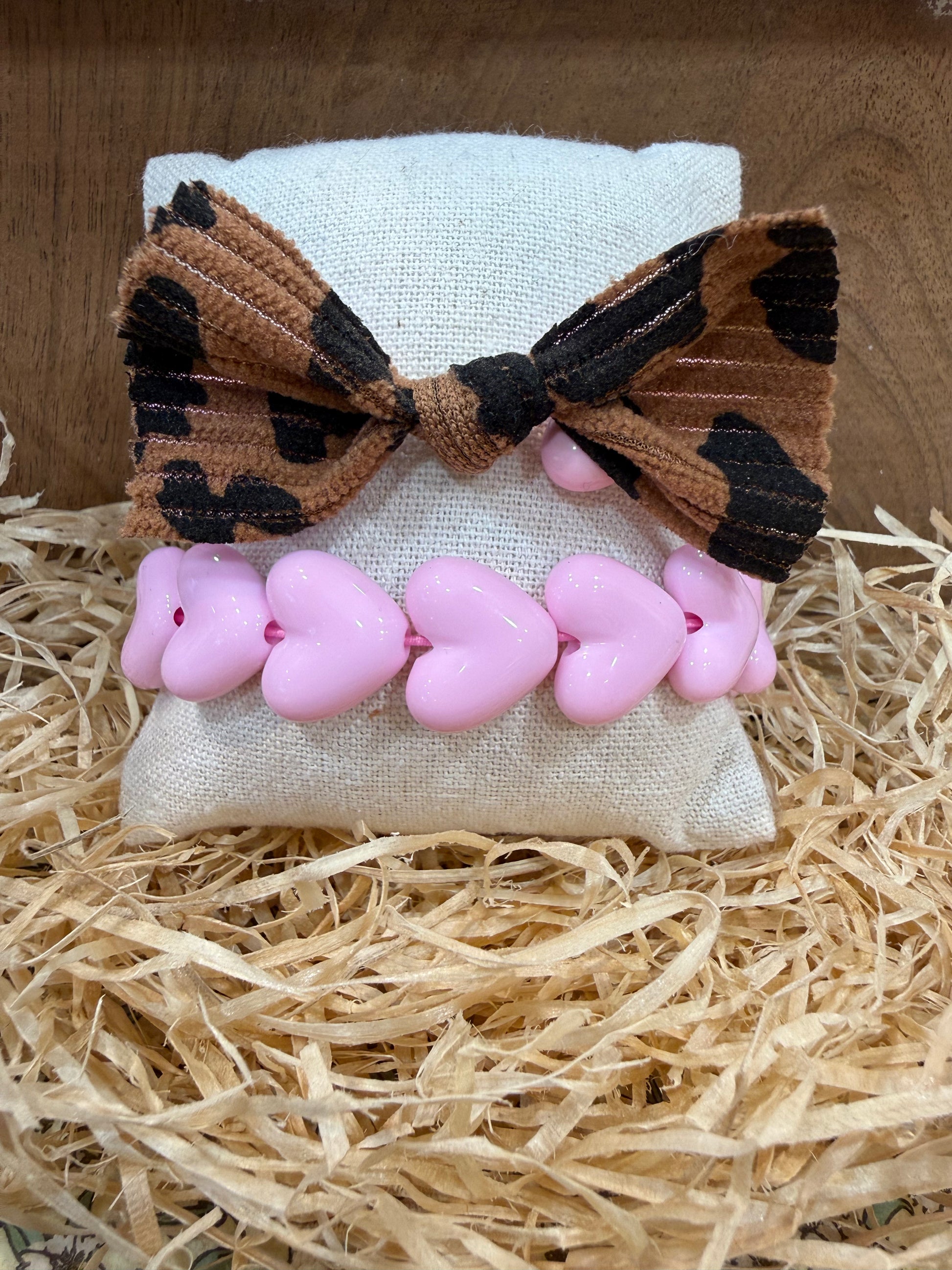 Bracelet adulte - Maxi coeurs roses poudrés et noeud léopard - Gaga