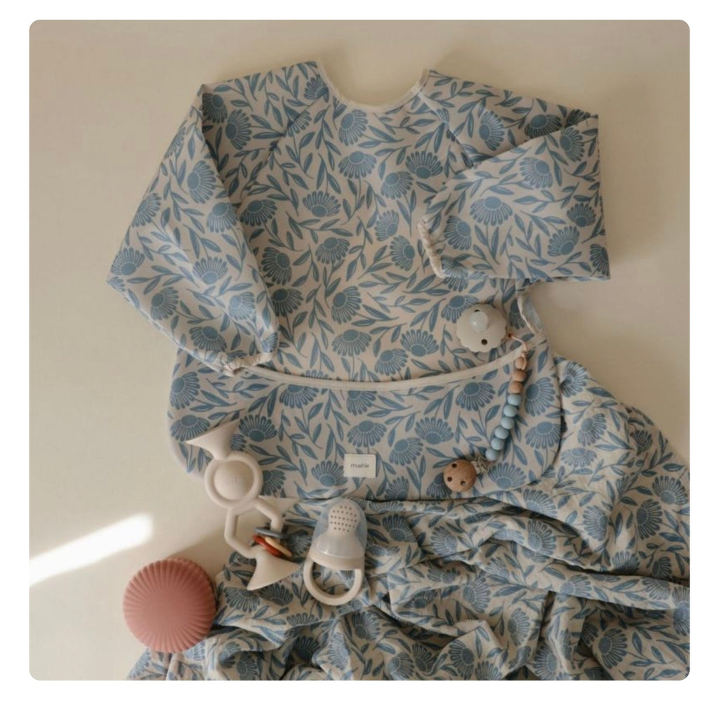 Bavoir imperméable à manches longues - Blue Flowers - Mushie
