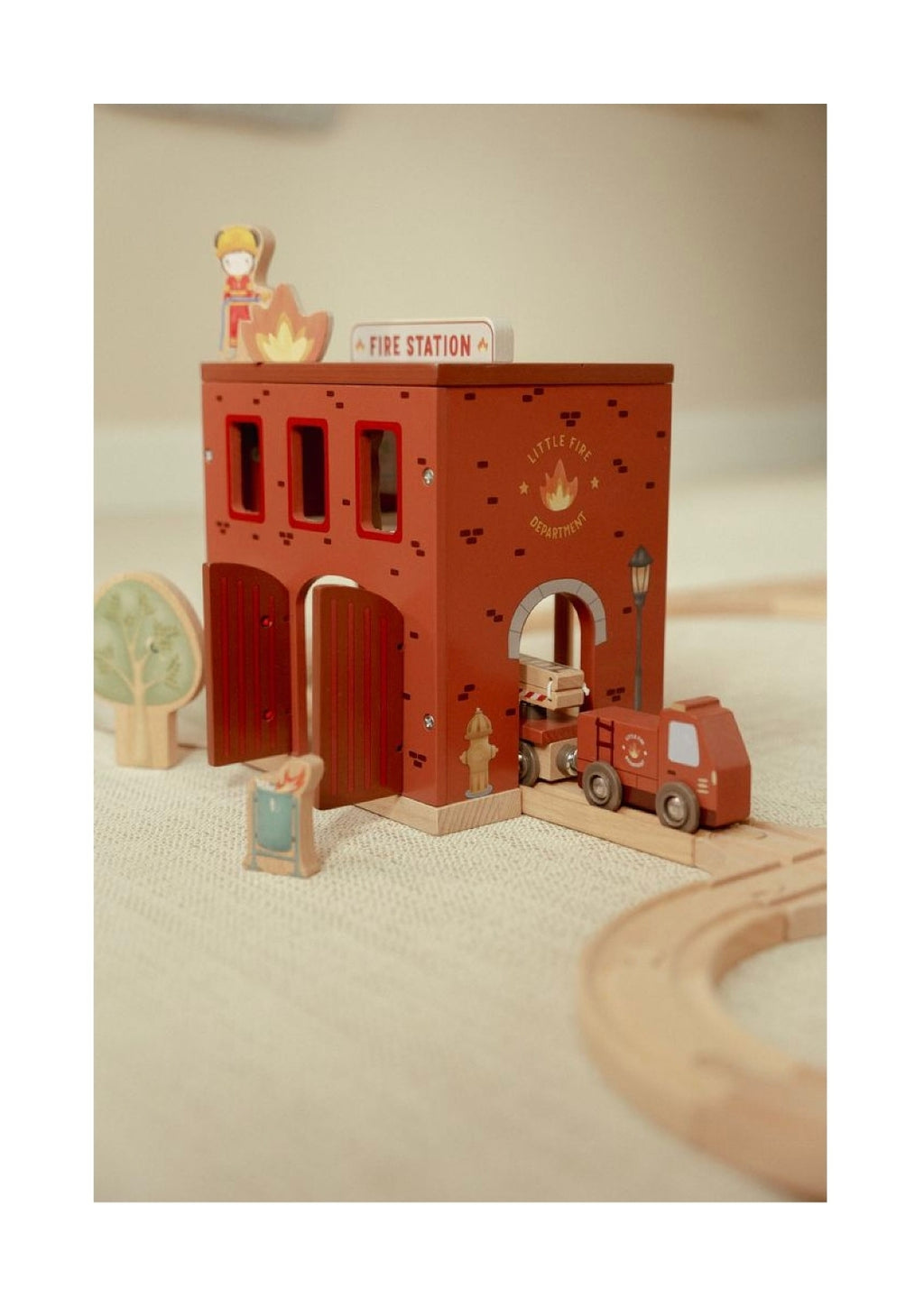 Caserne de pompiers en bois FSC - Little Dutch