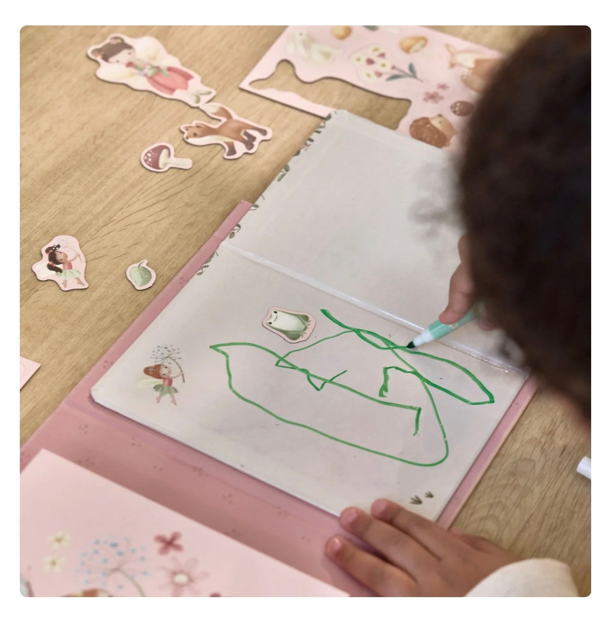 Livre de dessin magnétique Rosa - Fairy Garden